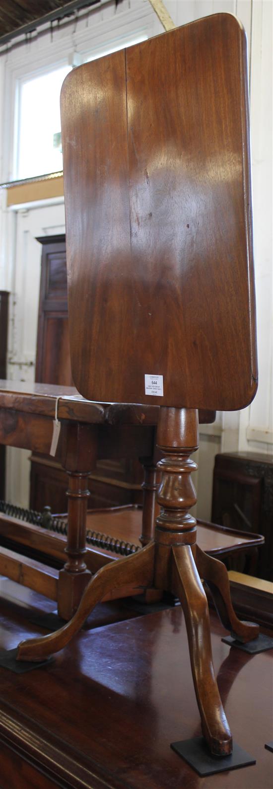Early 19th century mahogany tripod table with tilting rectangular top(-)